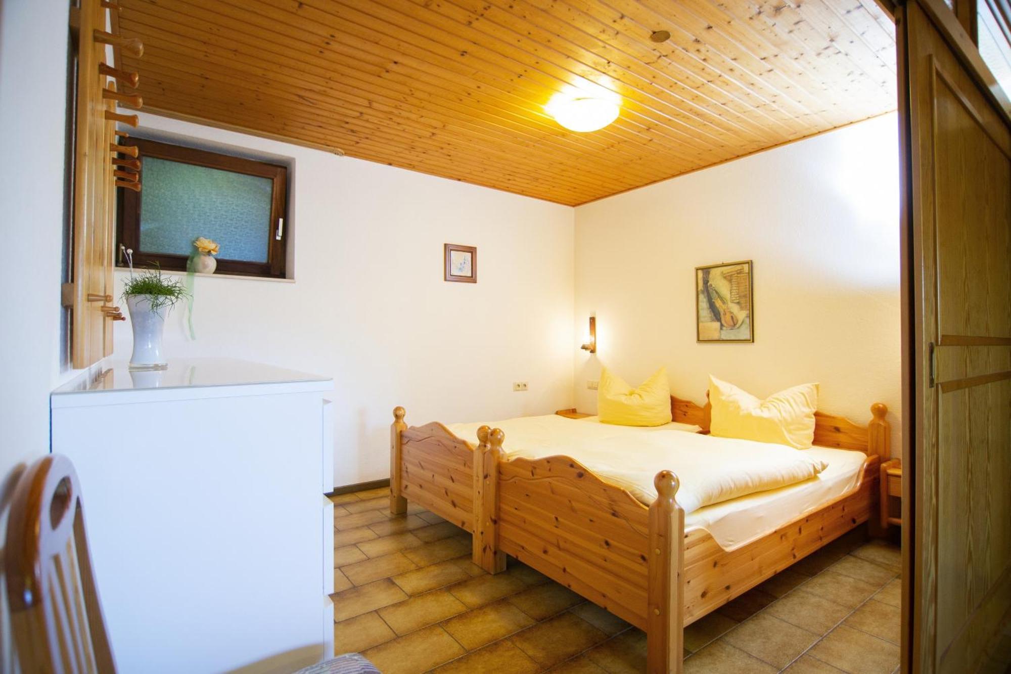 Ferienwohnung "Kirchblick" Im Ferienhaus Blumenhain Bad Wünnenberg Extérieur photo