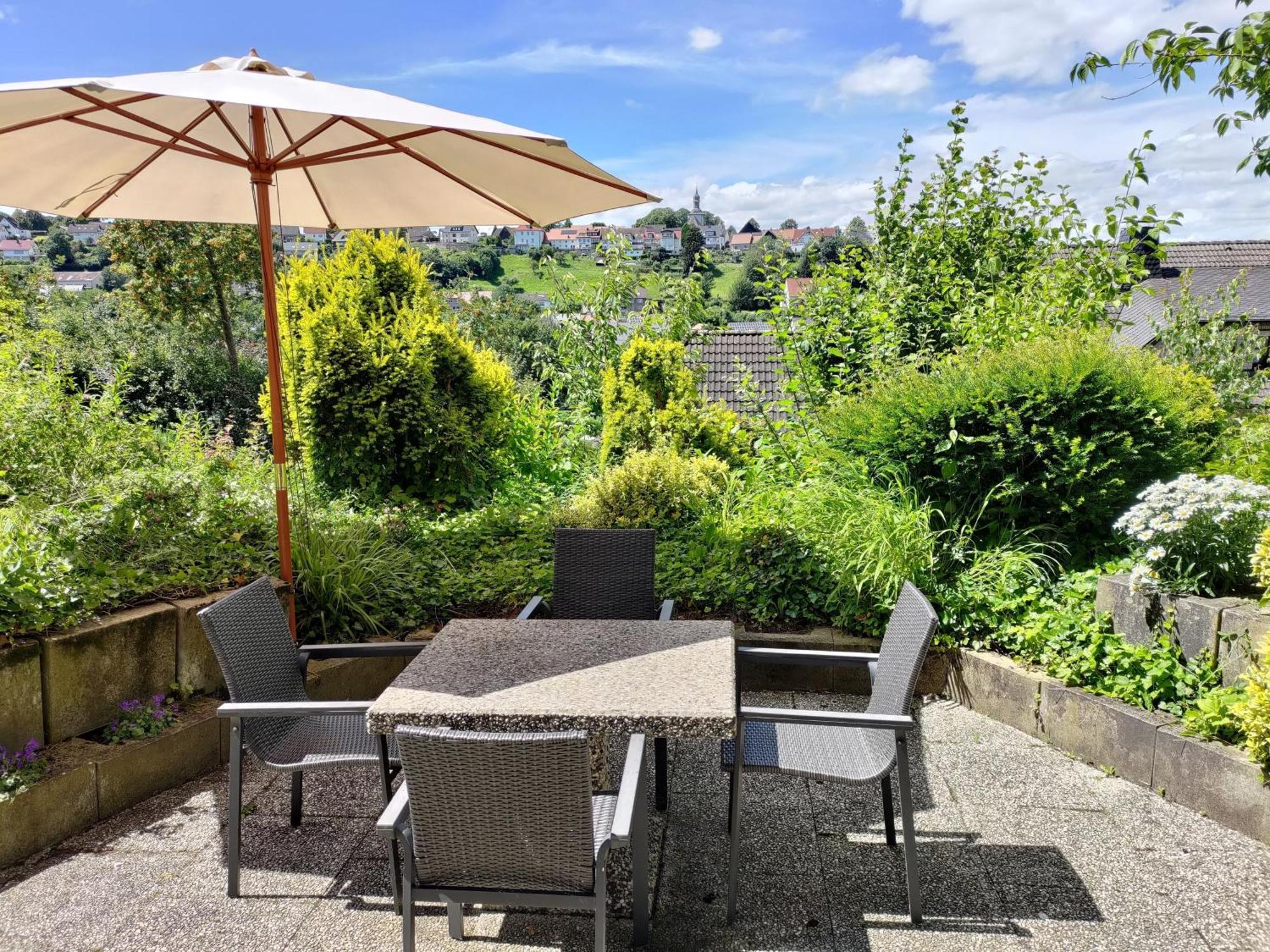 Ferienwohnung "Kirchblick" Im Ferienhaus Blumenhain Bad Wünnenberg Extérieur photo